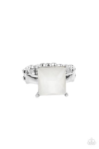 Featuring a regal princess cut, an oversized rhinestone shines brilliantly atop a dainty silver band for a sparkly finish. Features a dainty stretchy band for a flexible fit.