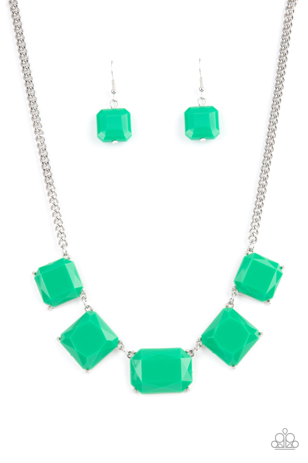 Varying in shape, faceted Mint acrylic frames delicately link below the collar, creating a refreshing display. Features an adjustable clasp closure.