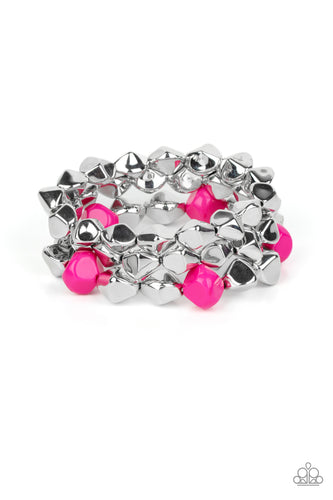 Infused with pops of Fuchsia Fedora accents, a faceted series of silver beads are threaded along stretchy bands around the wrist for a flashy fashion.