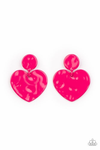 Painted in a glossy Fuchsia Fedora finish, a hammered disc gives way to a hammered heart frame for a flirtatious fashion. Earring attaches to a standard post fitting.