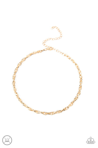 An ornately linked gold chain wraps around the neck, resulting in an edgy minimalist inspired grit. Features an adjustable clasp closure.