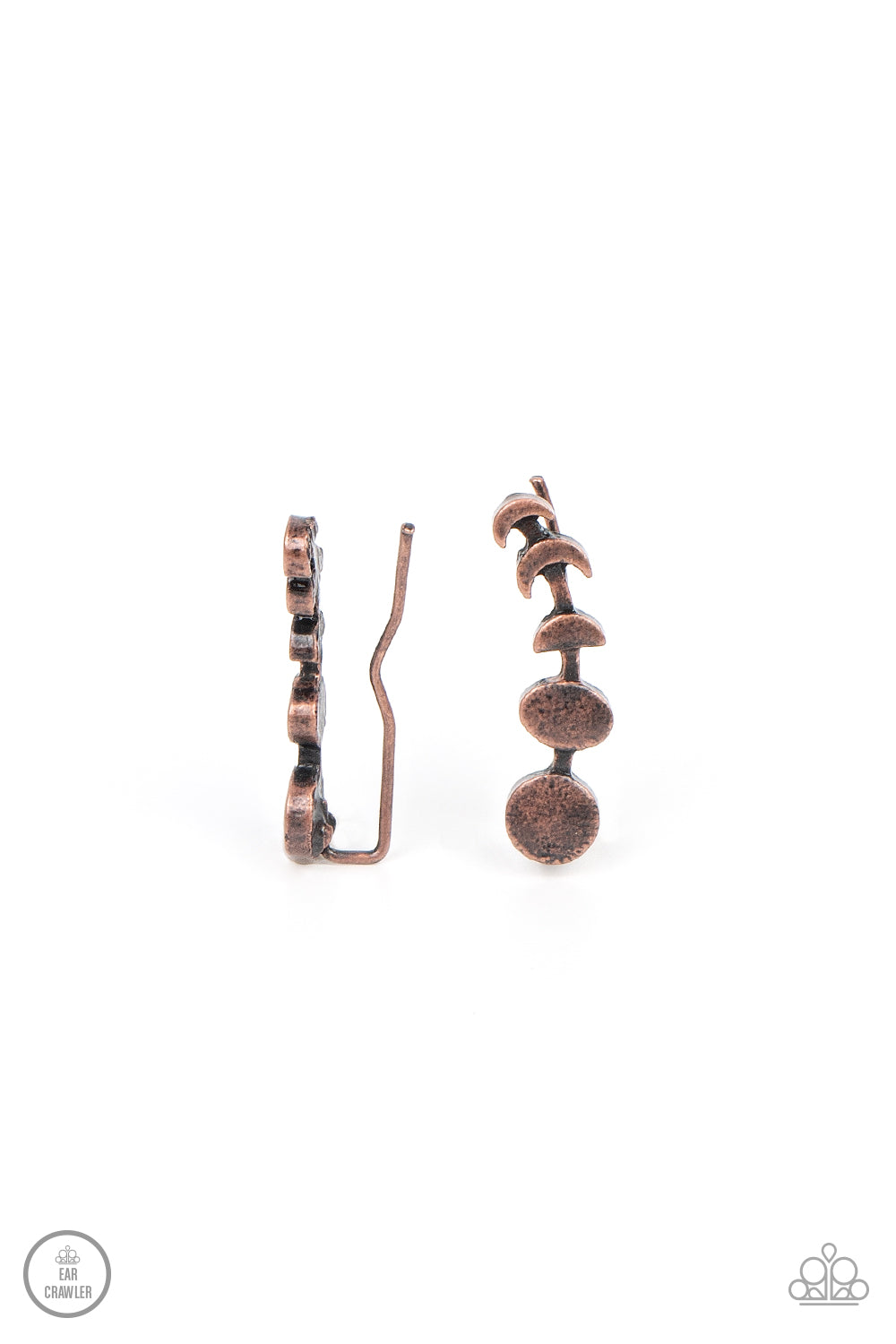A dainty copper bar displays the phases of the moon as it curls across the ear for a stellar look. Features an extended post fitting that climbs the back of the ear and can be pressed together for a more secure fit.