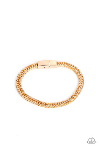 Rows of angular gold links stack and interlock into a bold 3-dimensional chain around the wrist, resulting in an intense statement piece. Features a magnetic closure.